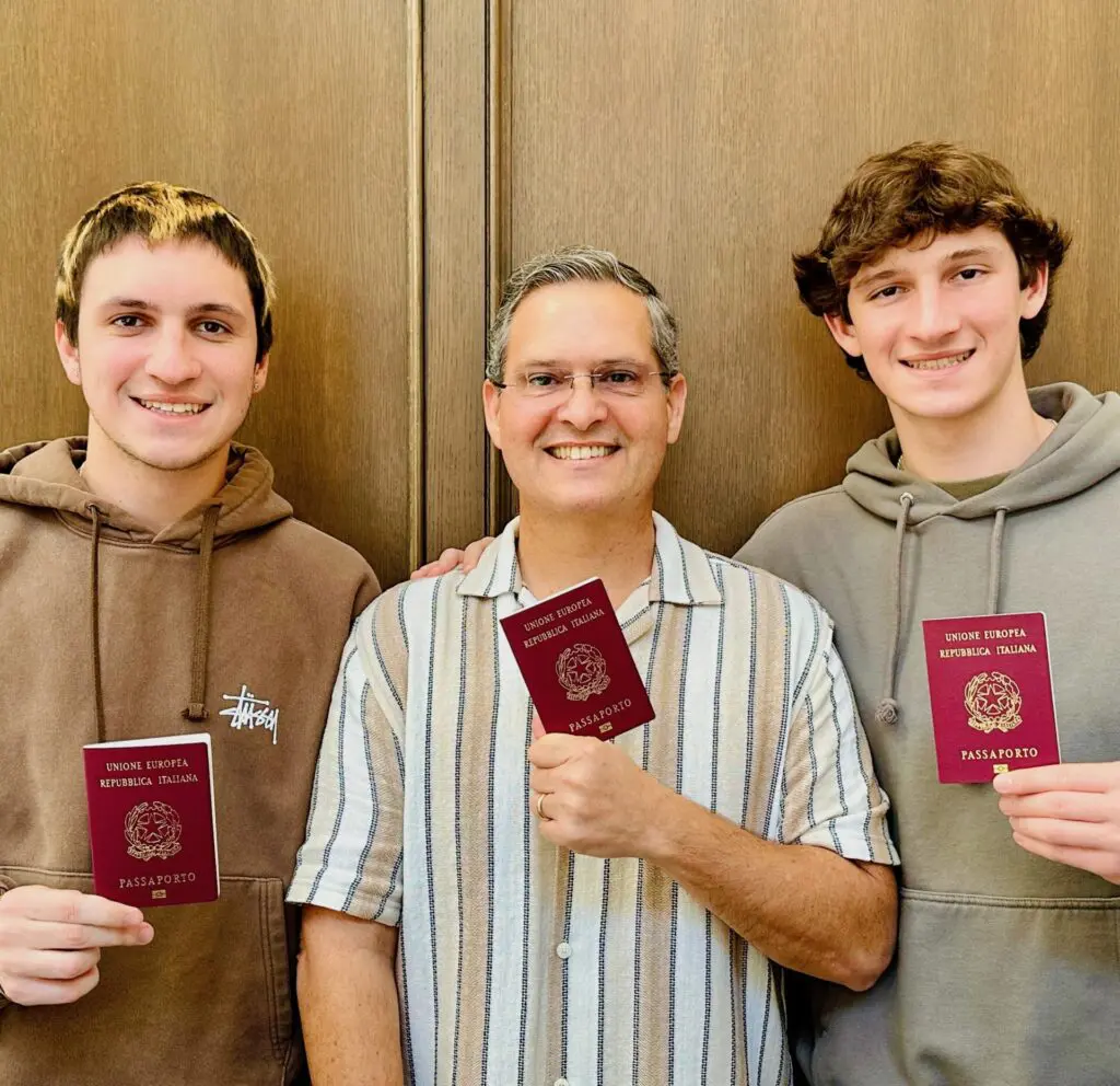 Aaron-between-Caden-left-and-Cole-right-Italian-citizenship-1024×992.jpeg