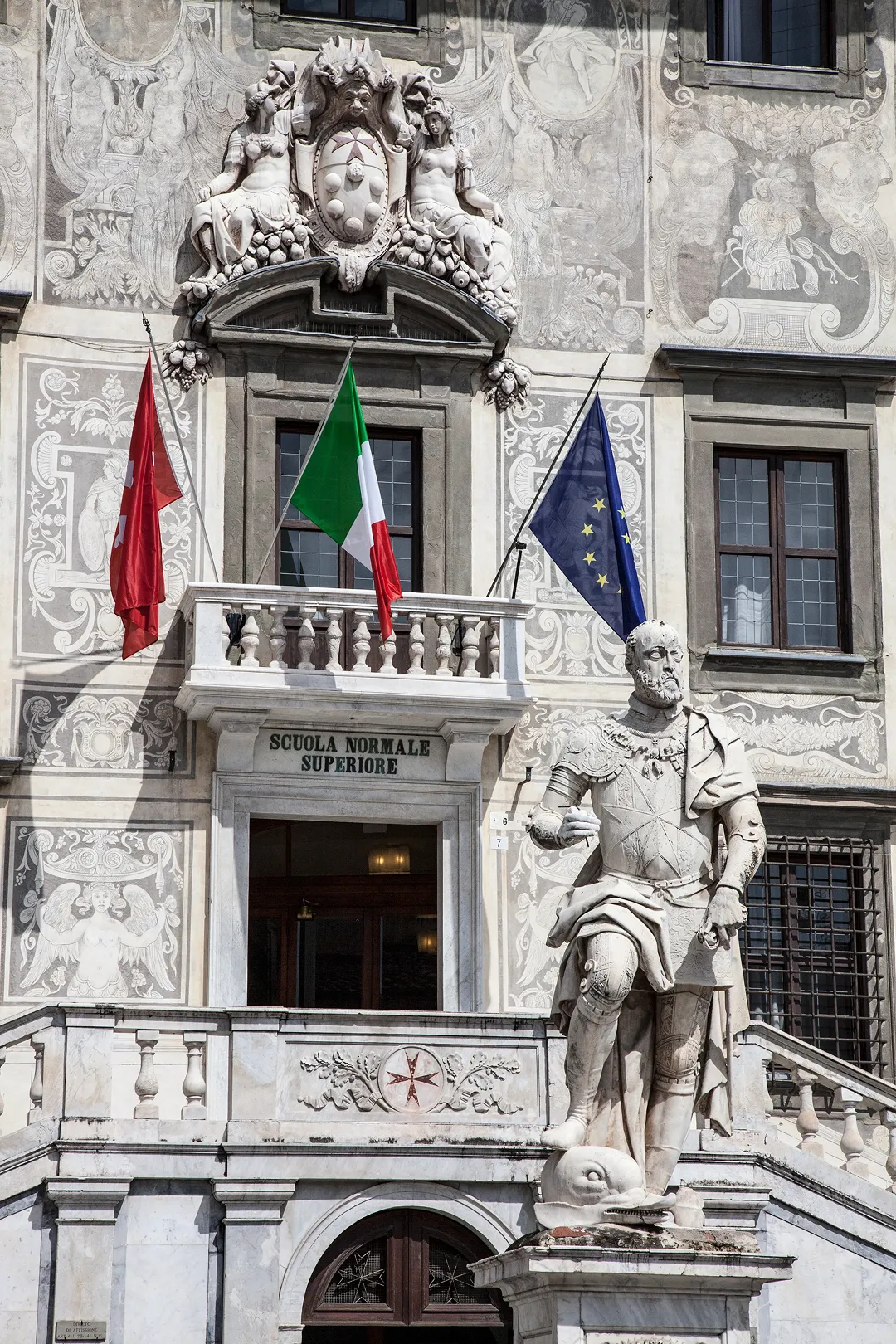 classical-architecture-with-flags-and-statue-in-it classical-architecture-with-flags-and-statue-in-it
