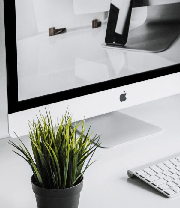 Apple iMac 27" Retina 5K 3.6GHz Quad-Core Processor - Image 2