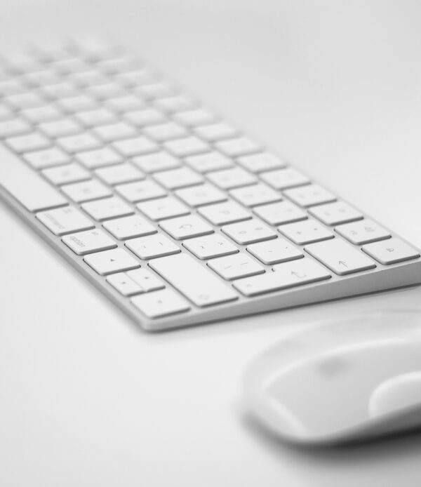 Apple iMac 27" Retina 5K 3.6GHz Quad-Core Processor - Image 3