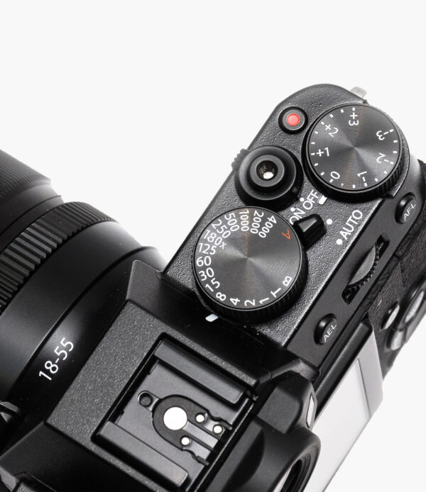 Canon EOS 550D + Vertical Battery Grip - Image 3