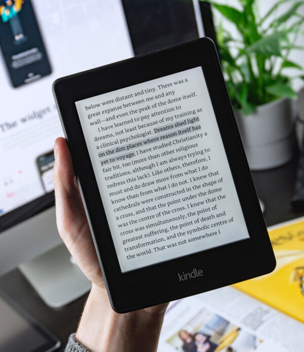 Amazon Kindle Paperwhite 8GB - Image 2