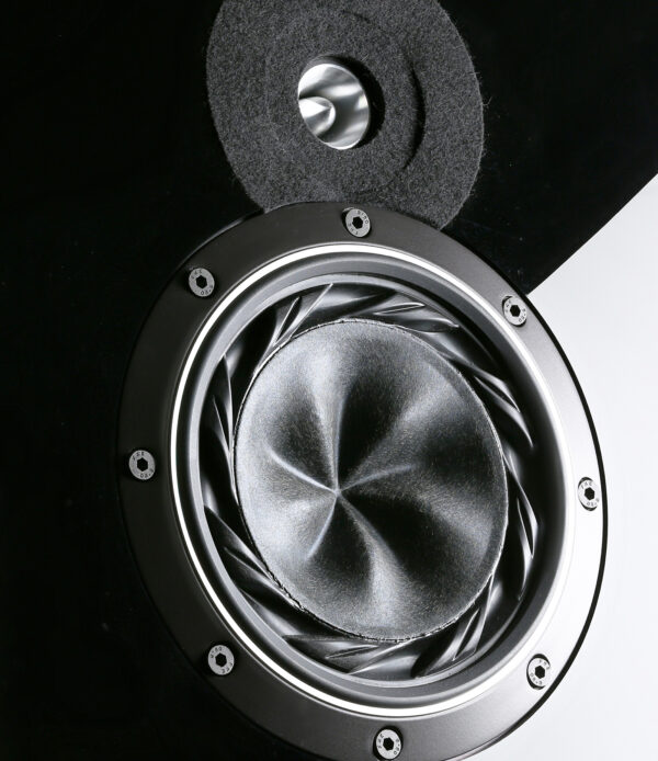 Monoprice 8" Powered Studio Monitor Speakers - Image 2