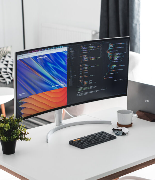 LG 38UC99-W 38" IPS LED Ultrawide HD FreeSync Monitor - Image 2